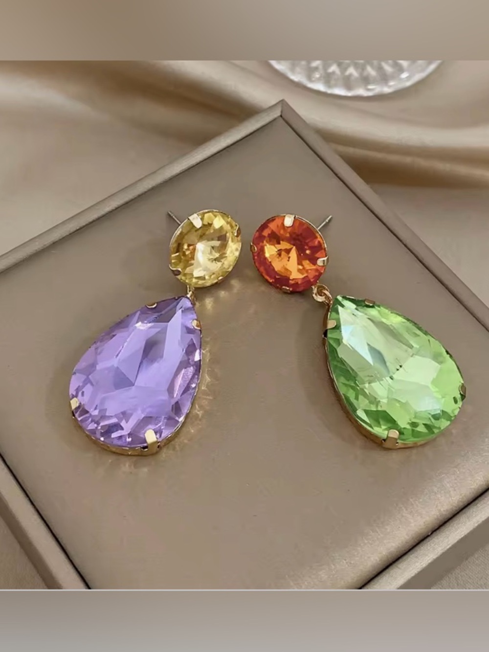 NEW Gold-Tone Multi Color Mismatch Teardrop Glass Drop Earrings - Women Jewelry - Picture 2 of 8
